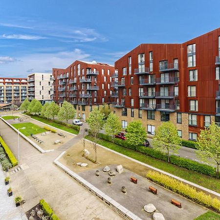 Stylish Surrey Quays Apartment - 10 Mins From Station Londres Exterior foto